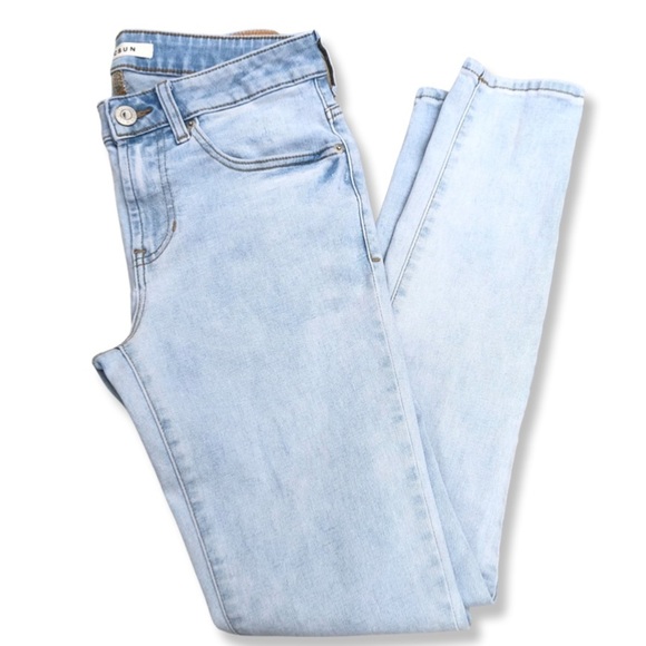 EUC PacSun Men's Stacked Skinny Light Wash Denim Jeans 28x30 - Picture 2 of 9